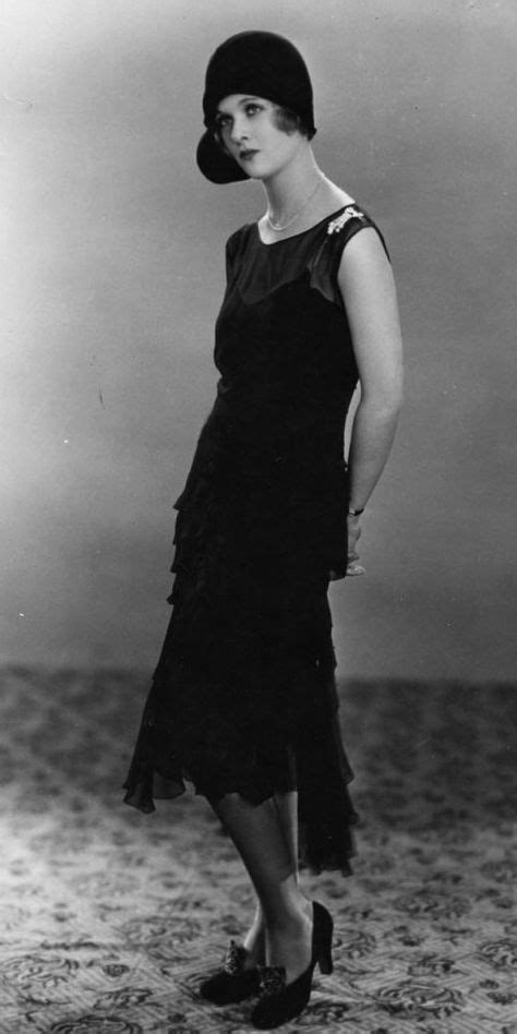 little black dress 1920s.